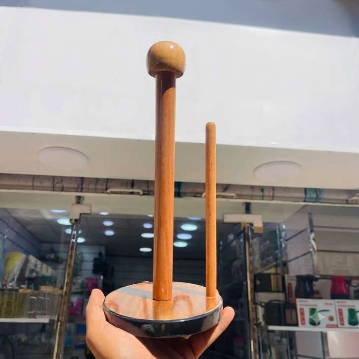 صورة حامل مناديل خشب